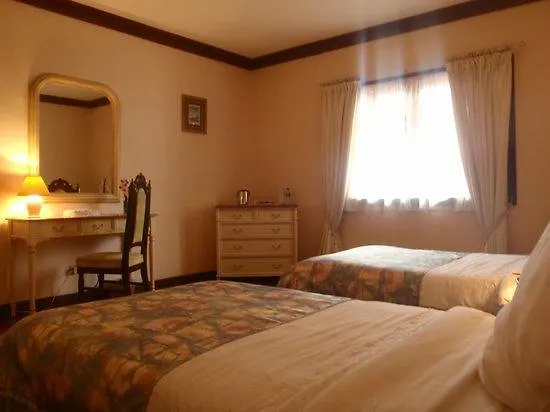 Hotel Flores Beachside